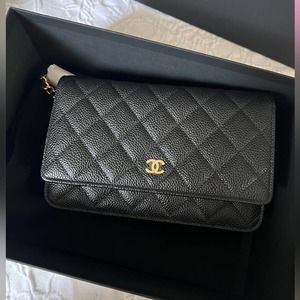 Chanel classic wallet on Chain